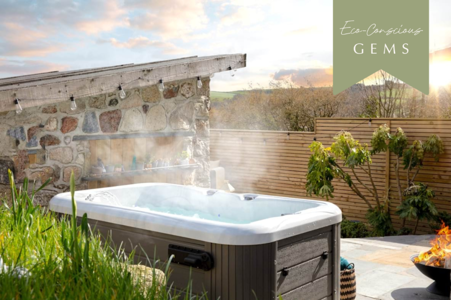 A holiday home for two people - showing the hot tub in the garden